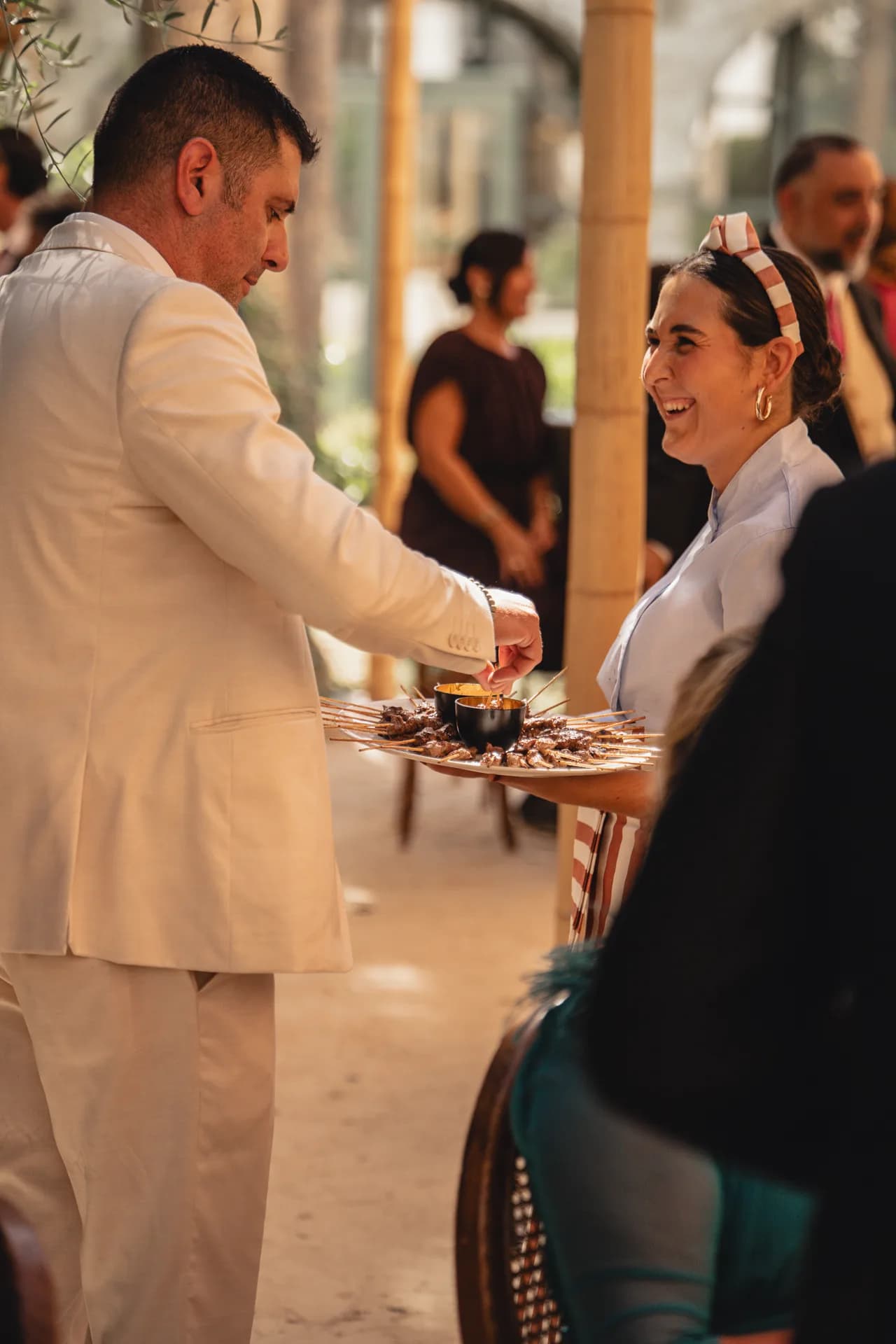 Personal de servicio durante un evento